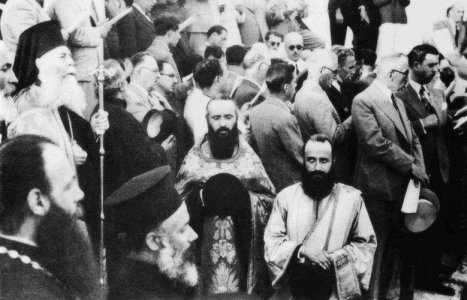 Ο Αρχιεπίσκοπος Αθηνών Χρύσανθος προΐσταται σε Δέηση για την ευόδωση του Αγώνος.