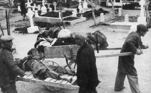 Κατοχή 1941-1944. Σκηνή από νεκροταφείο στη μεγάλη πείνα.